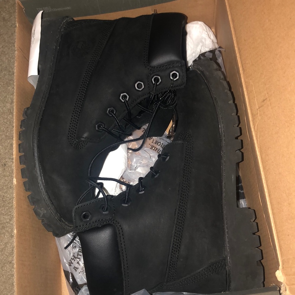 black timberland boots.